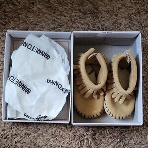 Minnetonka Kids Tan Suede Fringe Moccasins with Topstitch